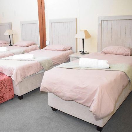 Sibahlenomhlambi Guesthouse Springs  Exteriér fotografie